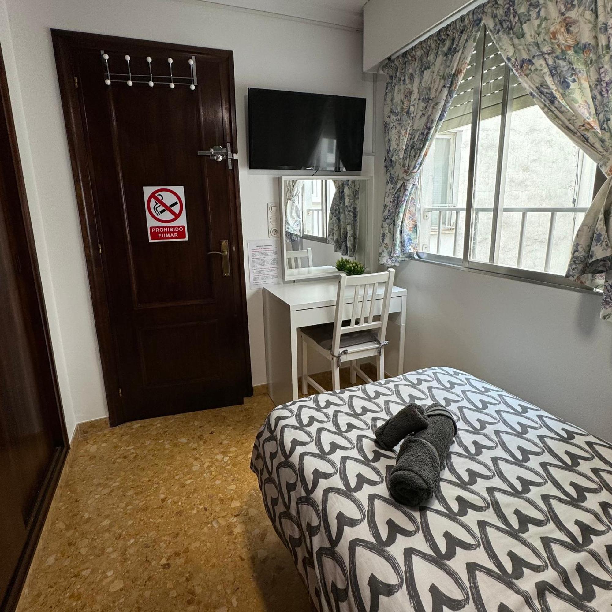 Habitaciones en GANDIA a 5 min del centro histórico Exterior foto
